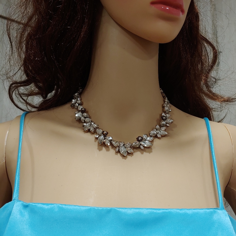 Chloe & Isabel rosette statement earrings - Picture 3 of 8